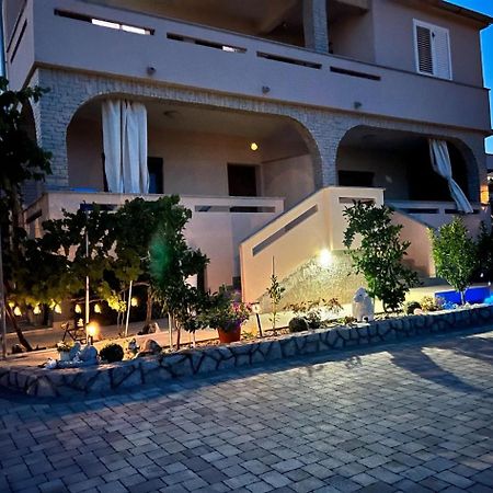 Kabashi Apartment Krk Town Buitenkant foto
