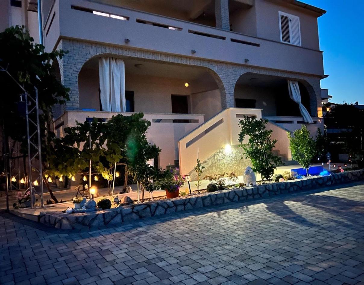 Kabashi Apartment Krk Town Buitenkant foto